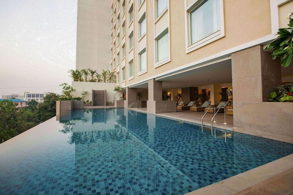 Lemon Tree Premier City Center Pune Eksteriør bilde