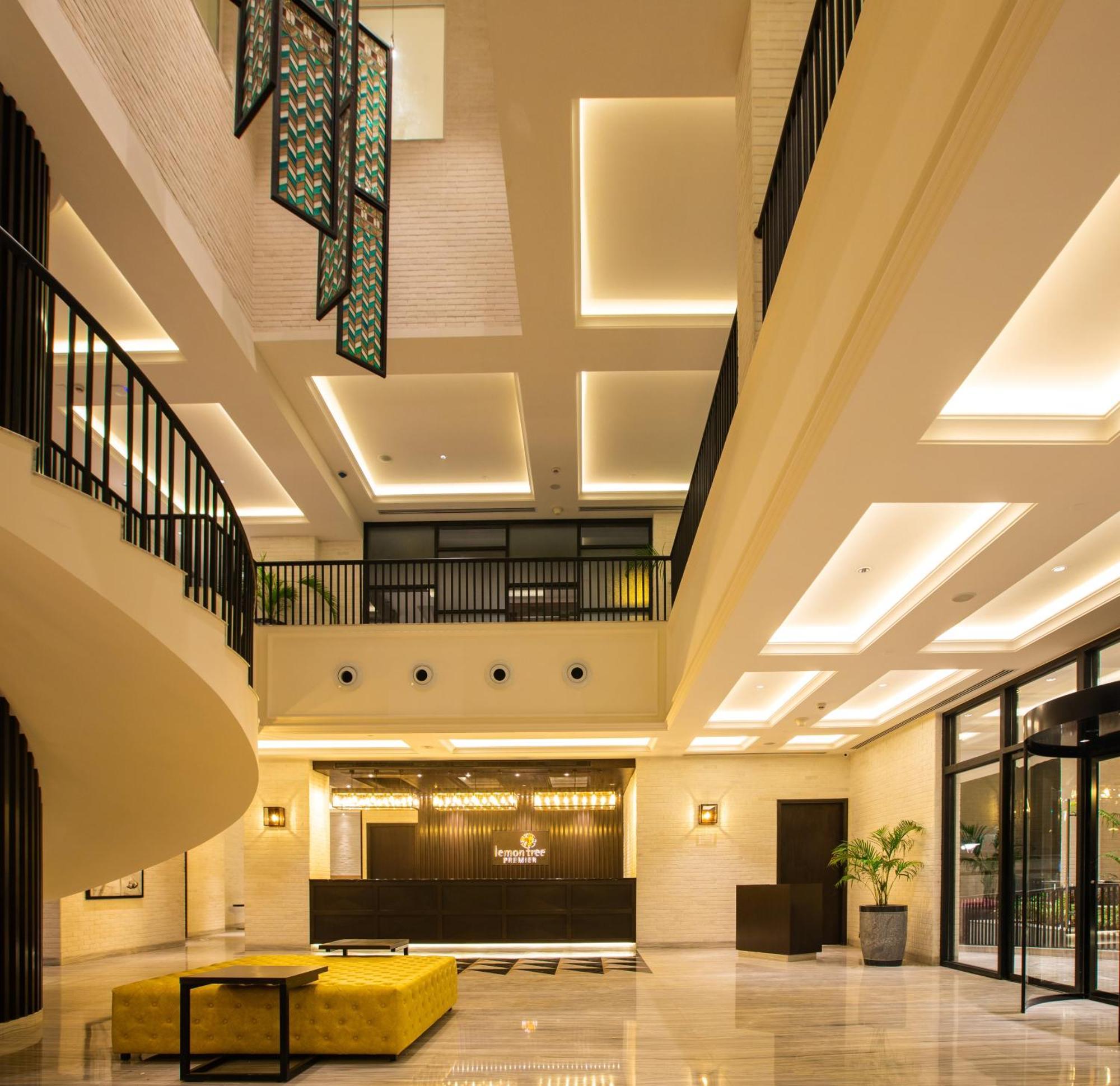 Lemon Tree Premier City Center Pune Eksteriør bilde