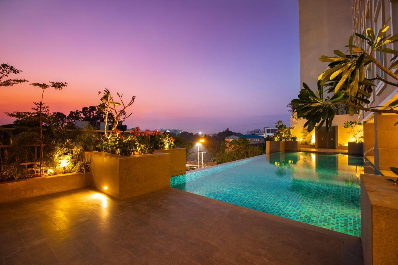 Lemon Tree Premier City Center Pune Eksteriør bilde
